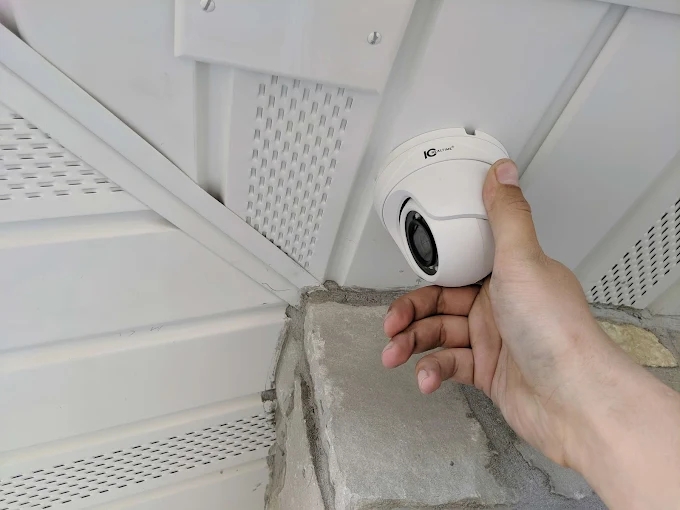 How to Catch Your Peeping Tom