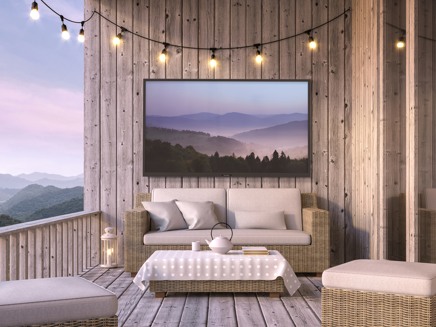 How to Create a Backyard Movie Theater That Truly Wows